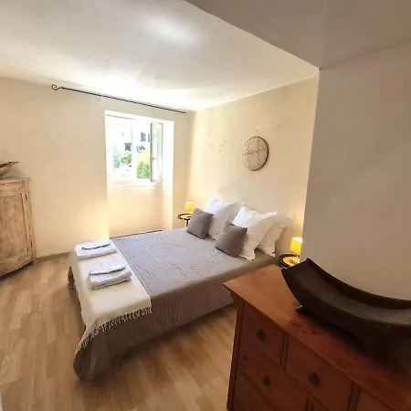 Hébergement de vacances Maison De Charme Au Coeur Du Village Patrimonio