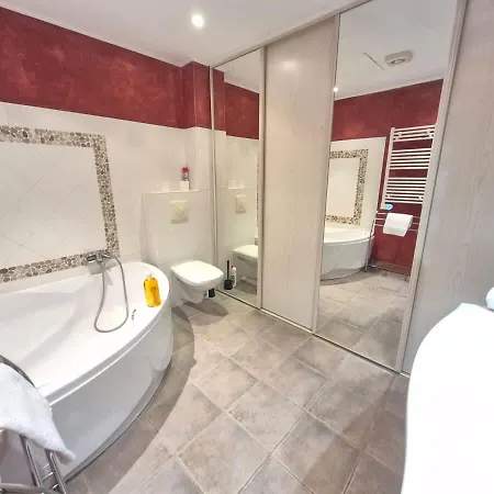 Hébergement de vacances Maison De Charme Au Coeur Du Village
