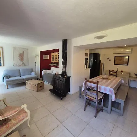 Hébergement de vacances Maison De Charme Au Coeur Du Village